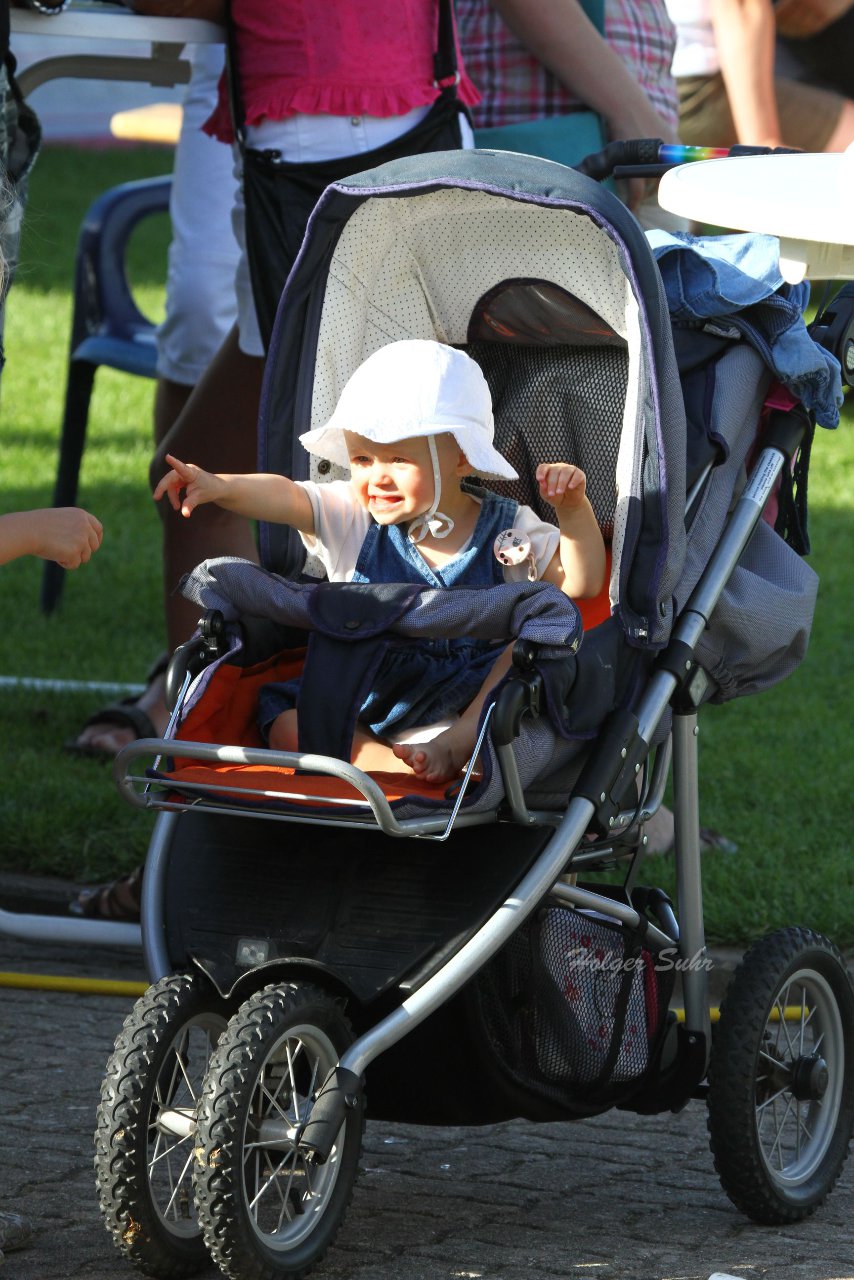 Bild 454 - Vogelschiessen am 18.8.12